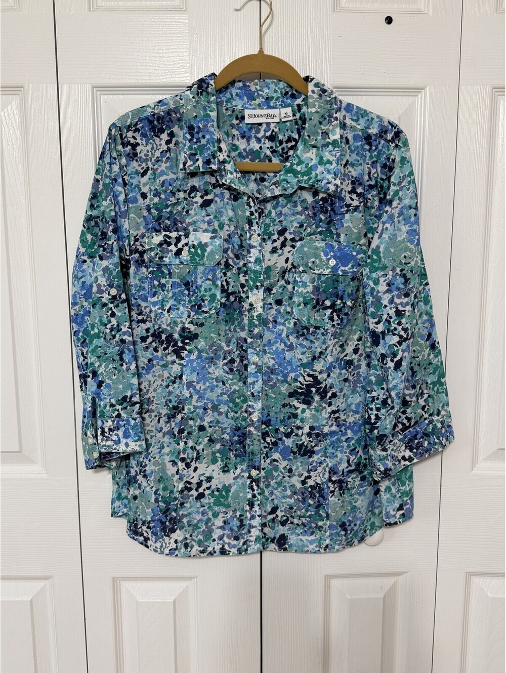 St. John's Bay Top Womens XL Blue Floral 3/4 Sleeve Button Front Shirt Blouse